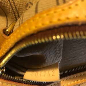 Pre-Owned LV Monogram Canvas Delightful MM